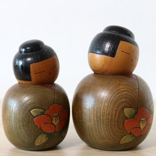 Sato Suigai Pair Kokeshi Dolls Right