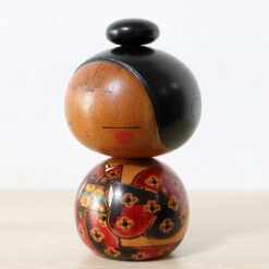 Kano Chiyomatsu Vintage Kokeshi Doll Kabi Left