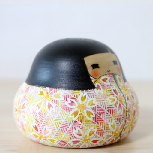 Chiya Tomidokoro Kokeshi Doll Spring Wind Right