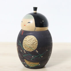 sekiguchi-sansaku-vintage-kokeshi-doll-full-moon-left