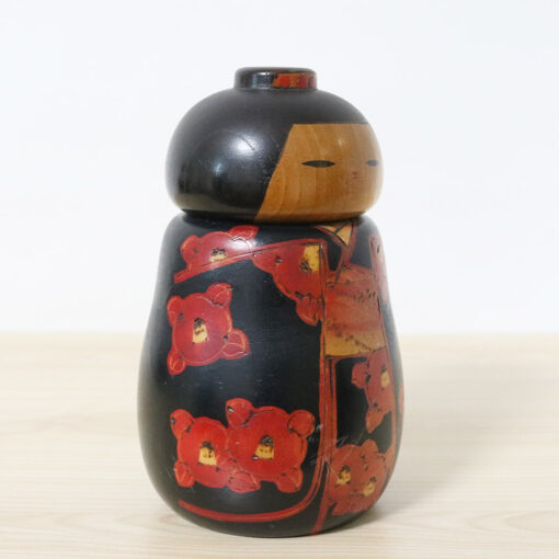 Sekiguchi Toa Vintage Kokeshi Doll Red Camellias Right