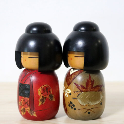 Sato Suigai Vintage Kokeshi Doll Shizuharu Left