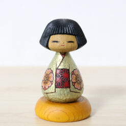 Kunihiko Watanabe Creative Kokeshi Doll Flower Front With Base