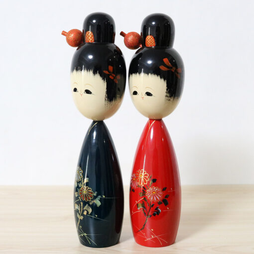 Minamiyama Vintage Kokeshi Doll Set Left