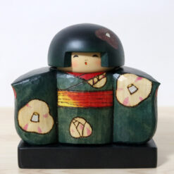 Sekiguchi Sansaku Vintage Kokeshi Doll Sazanka Front