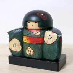 Sekiguchi Sansaku Vintage Kokeshi Doll Sazanka Left