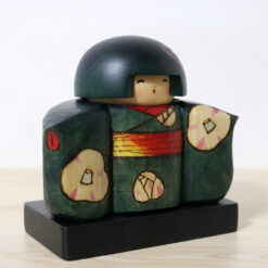 Sekiguchi Sansaku Vintage Kokeshi Doll Sazanka Right