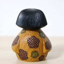 Watanabe Kunihiko Creative Kokeshi Doll Girl Back
