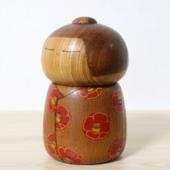 Sekiguchi Toa Vintage Kokeshi Doll Camellia Left