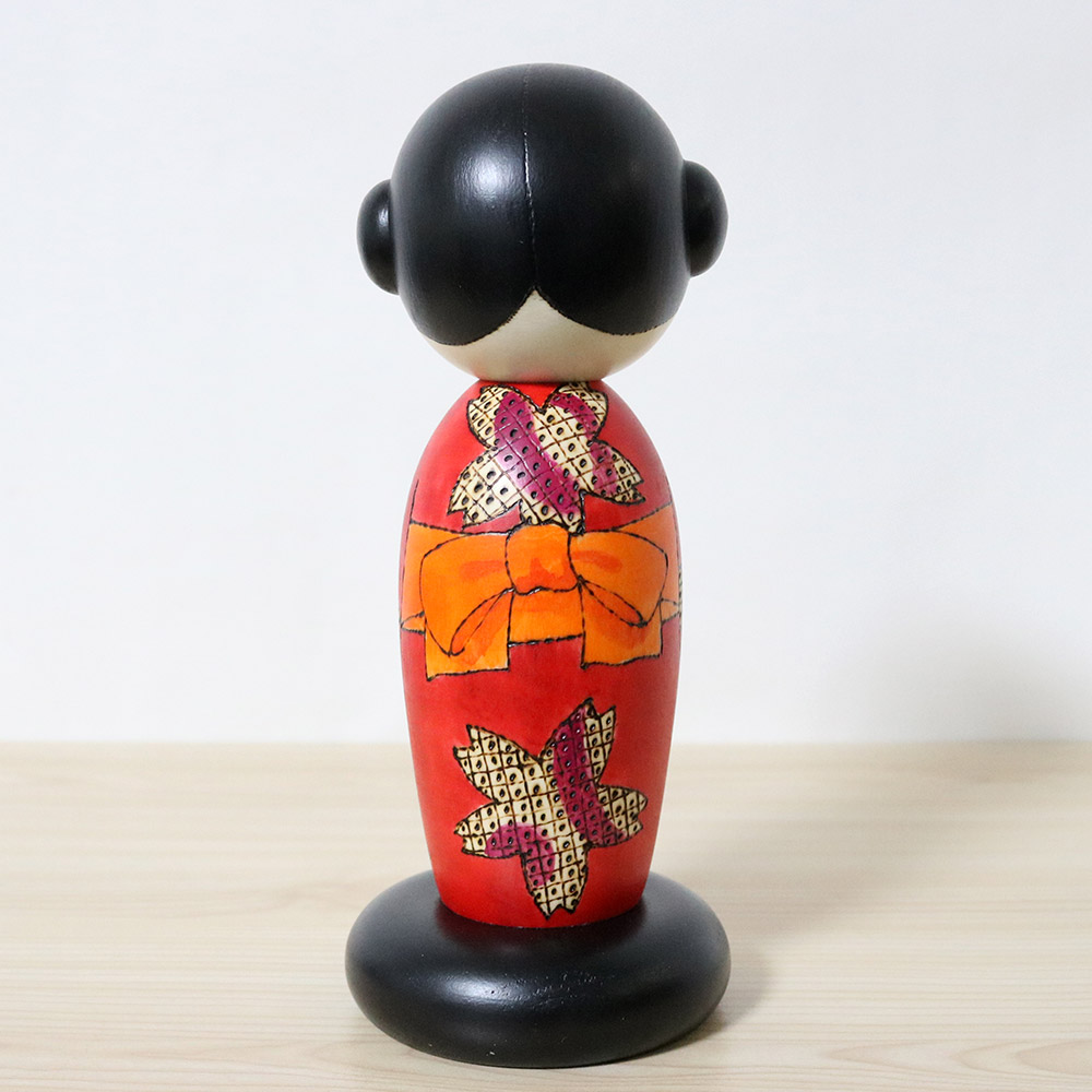 Oki Yasunobu Creative Kokeshi Doll Tomodachi Back