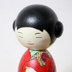 Oki Yasunobu Creative Kokeshi Doll Tomodachi Face
