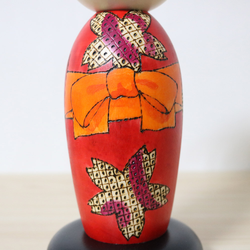 Oki Yasunobu Creative Kokeshi Doll Tomodachi Obi