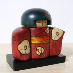 Sekiguchi Sansaku Vintage Kokeshi Doll Sazanka Red Right