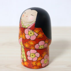 Fumio Tomidokoro Creative Kokeshi Doll Hanaemi Left