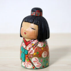 Yahagi Ichiko Kokeshi Doll Uzuki Left