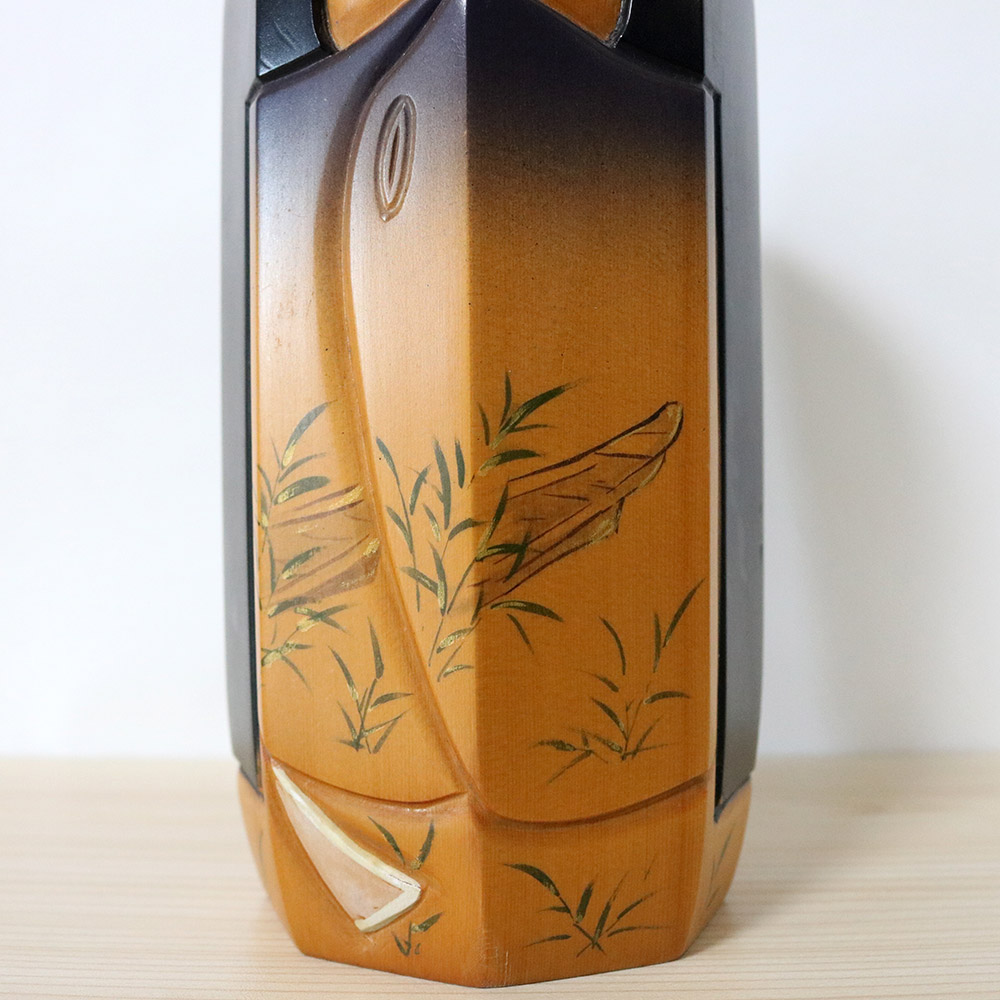 Yoshino Ikkyo Vintage Kokeshi Doll Kimono