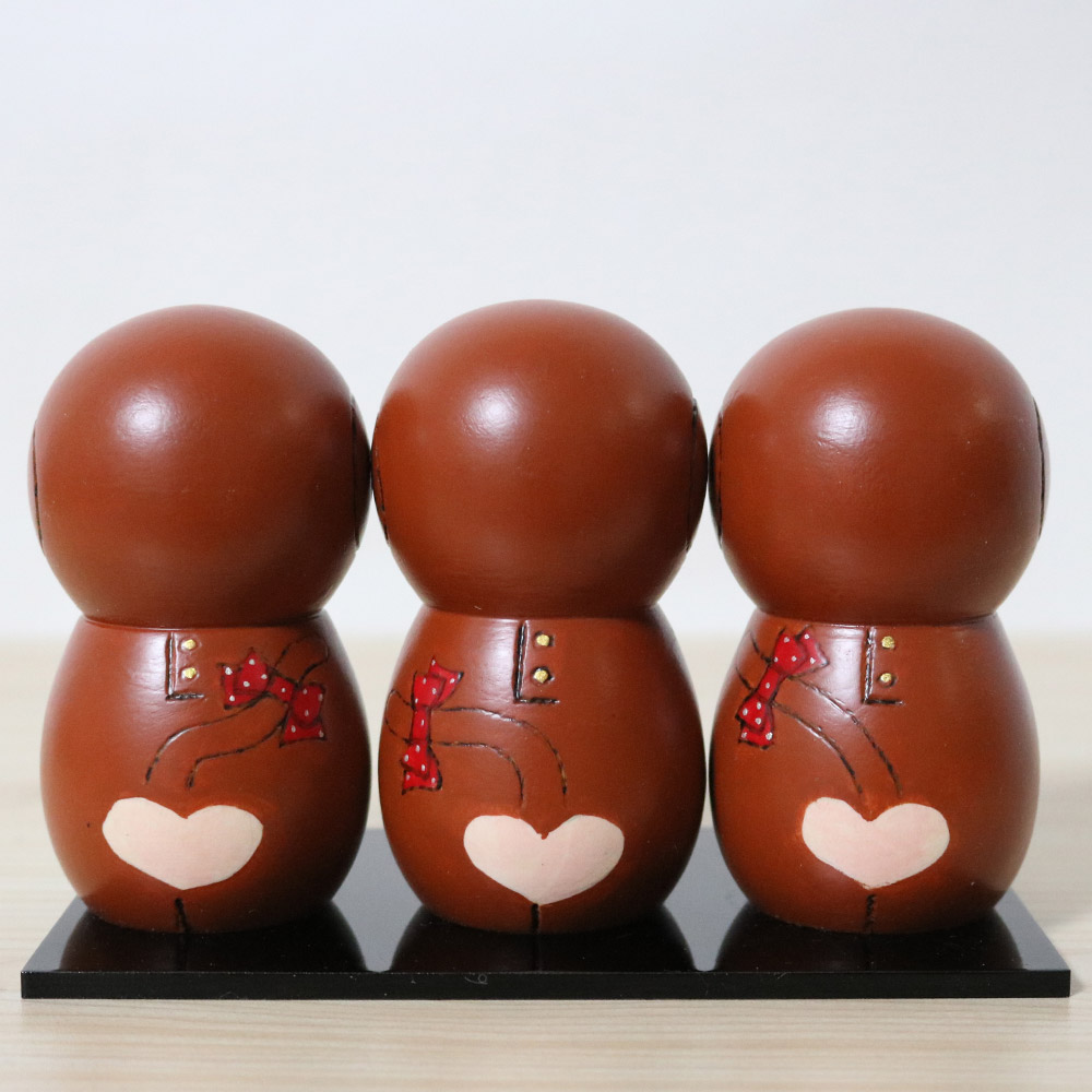 Oki Izumi Kokeshi Doll Set Three Wise Monkeys Back