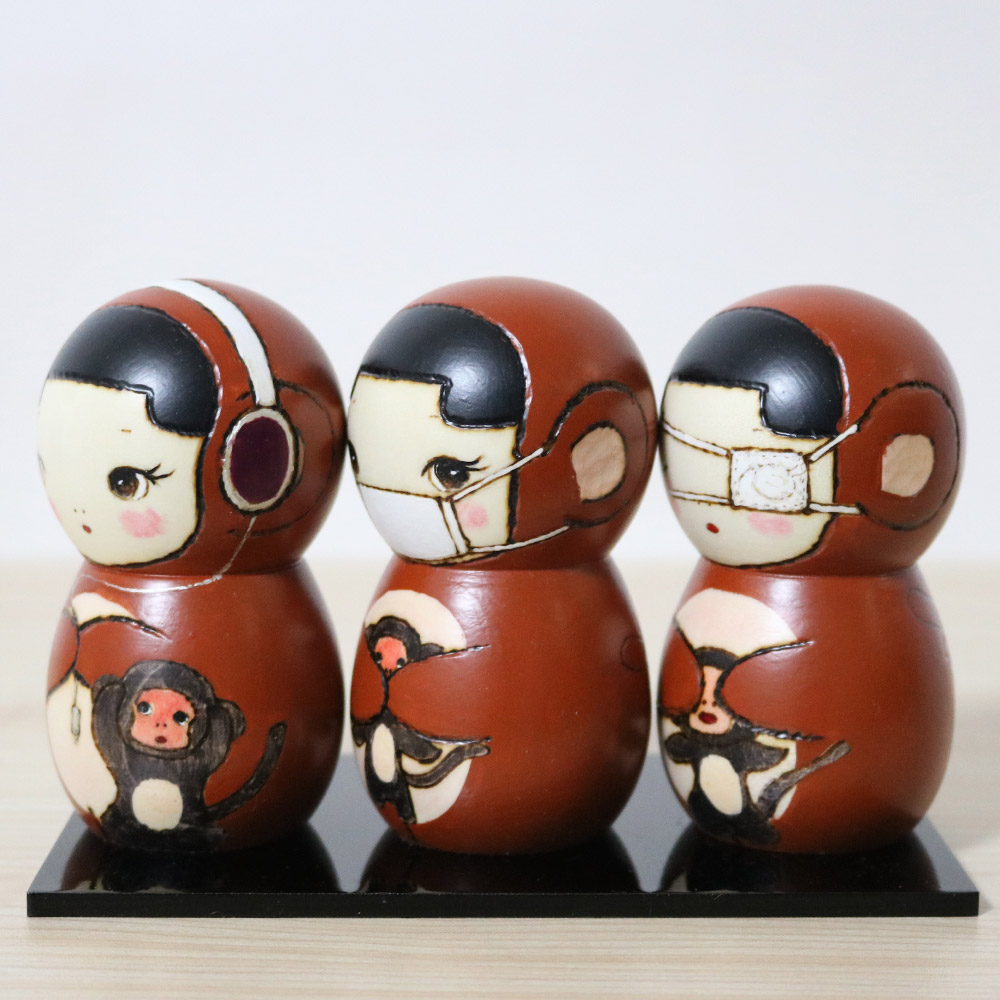 Oki Izumi Kokeshi Doll Set Three Wise Monkeys Left