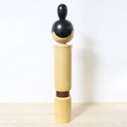 Sato Suigai Vintage Kokeshi Doll Quiet Feelings Back