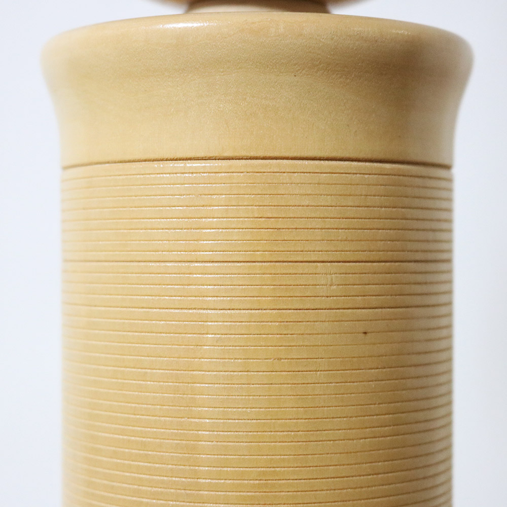 Sato Suigai Vintage Kokeshi Doll Quiet Feelings Body