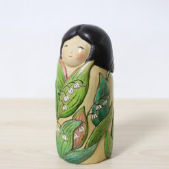 Shirahama Kumiko Kokeshi Doll Kitadayori Left