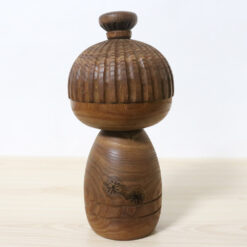 Yamanaka Sanpei Vintage Kokeshi Doll Sekishunback