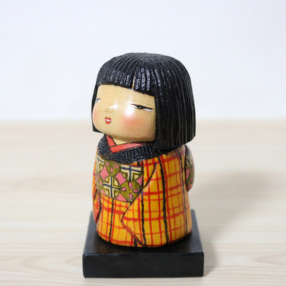 Ichiko Yahagi Kokeshi Doll Miyu Left