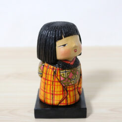 Ichiko Yahagi Kokeshi Doll Miyu Right