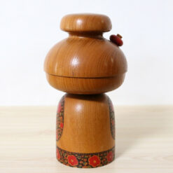 Kano Chiyomatsu Vintage Kokeshi Doll Flower Garden Back