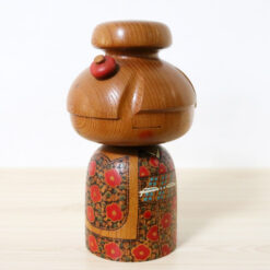 Kano Chiyomatsu Vintage Kokeshi Doll Flower Garden Right