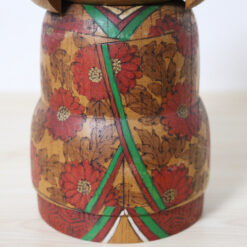 Sato Suigai Vintage Kokeshi Doll Kikunohana Kimono