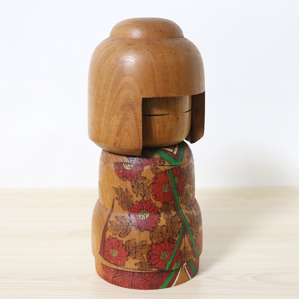 Sato Suigai Vintage Kokeshi Doll Kikunohana Right