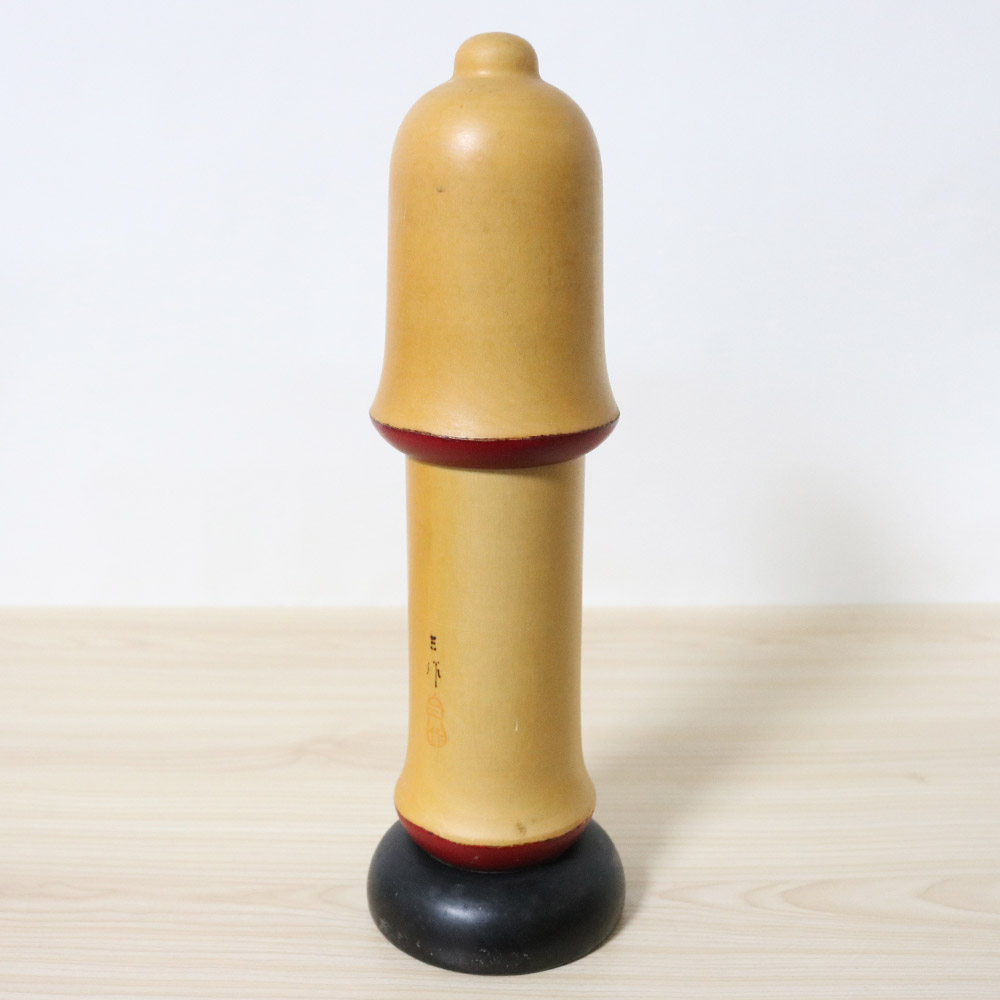 Sekiguchi Sansaku Vintage Kokeshi Doll White Lotus Back
