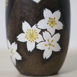 Hirano Nagisa Creative Kokeshi Doll Announcing Spring Decorations