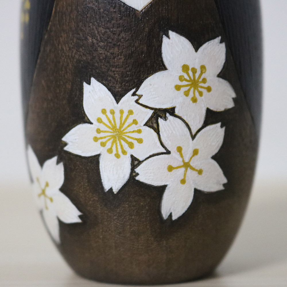 Hirano Nagisa Creative Kokeshi Doll Announcing Spring Decorations