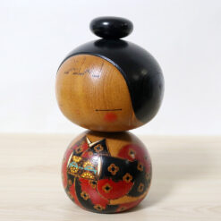 Kano Chiyomatsu Sosaku Kokeshi Doll Kabi Left