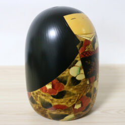 Usaburo Vintage Kokeshi Doll Everlasting Camellia Right